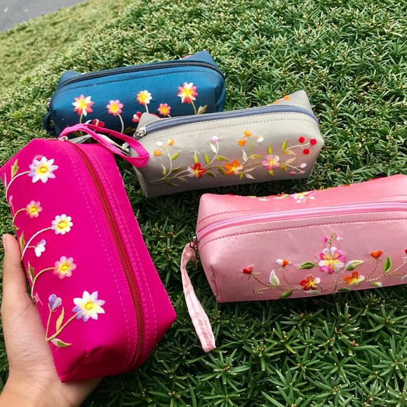 Handcrafted Floral Pouch - Picture 3 of 8